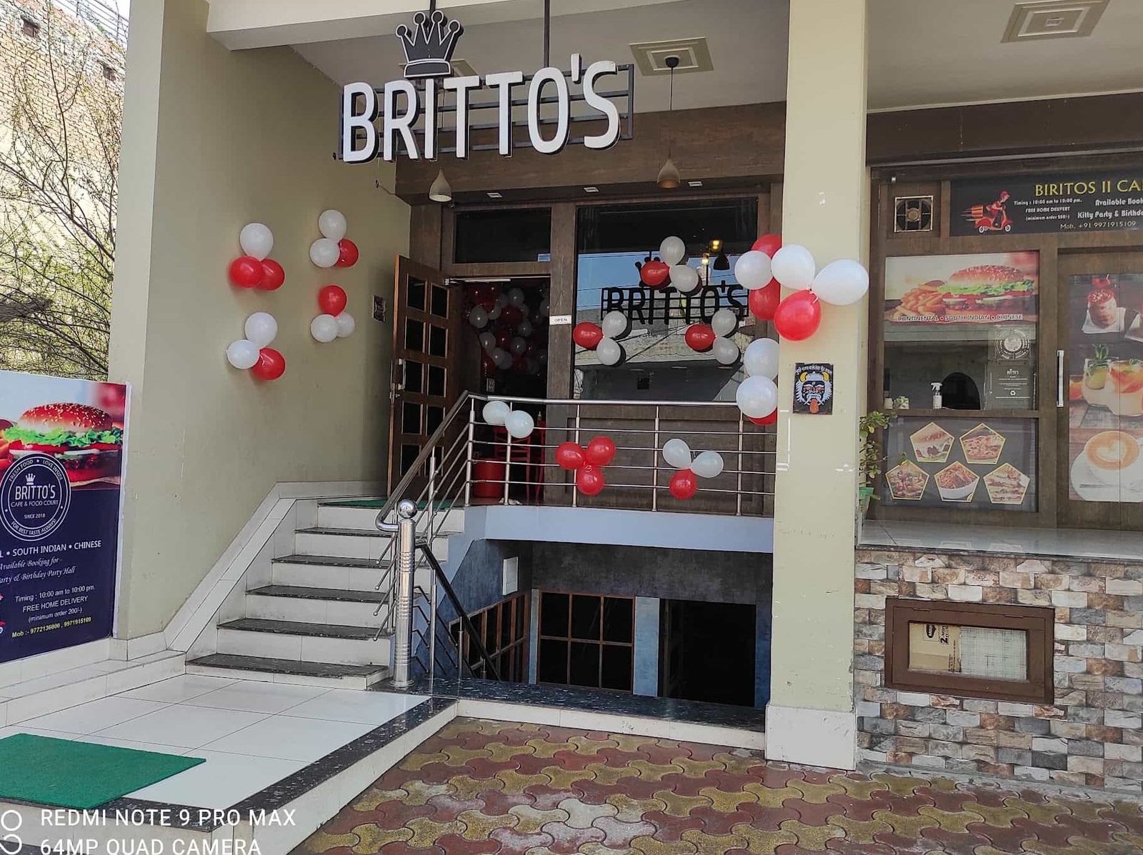brittos cafe food court
