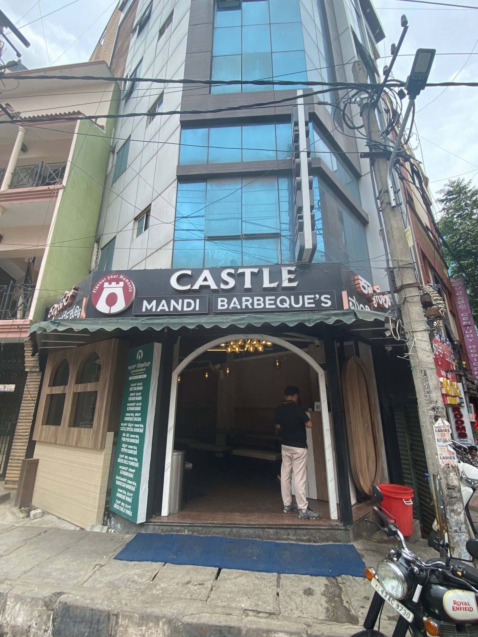 castle mandi arabic restaurant scaled