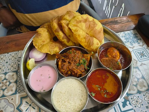 Mhavra Seafood Lounge