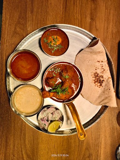 HASHTAG KOLHAPUR - The best Thali restaurant in Kolhapur