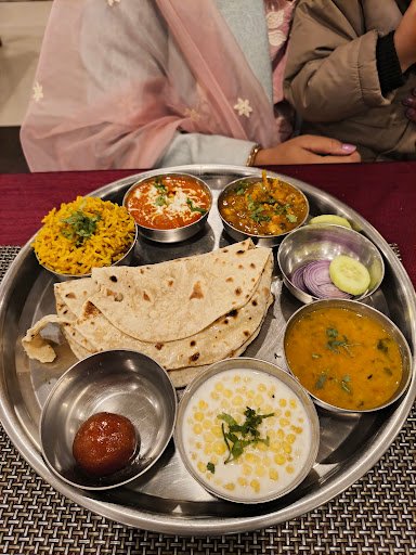 Aroma Veg Restaurant (HOTEL SHRI KALYAN)