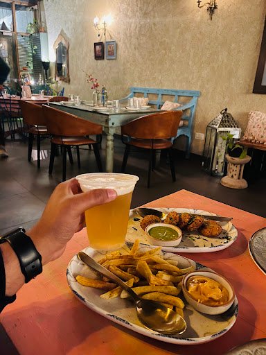 La Baracca Italian Indian Cafe & Bar