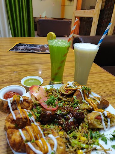 Table टॉक Restro & Cafe