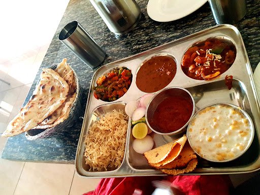 Kanha Hotel & Restaurant