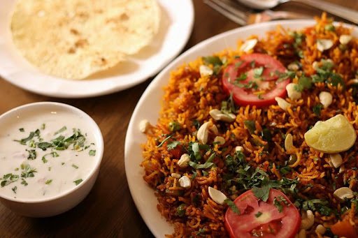 Balaji Food Court (Panchpakhadi )