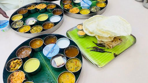 Perambur Srinivasa Sweets Ps4 Veg Restaurant (Tiruchanoor)