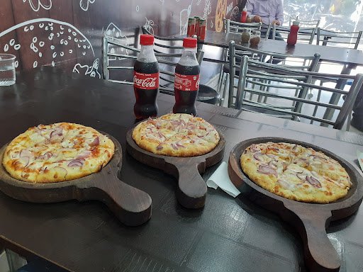 Dr. Deo’z pizza & Cafe Una