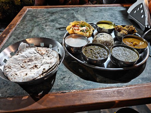 Vj's Giardino by the Ganges | Best Cafe & Restaurant for Pizza lovers in Tapovan, Rishikesh