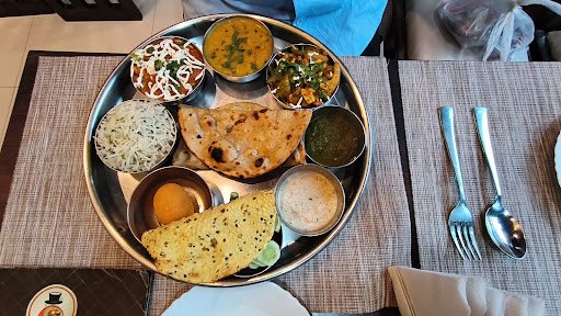 Annamaya Restaurant & Rooms