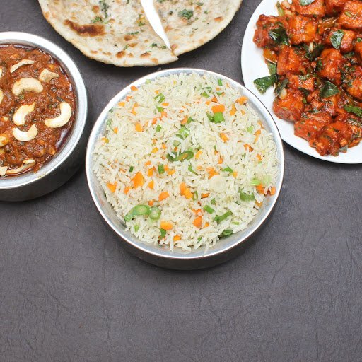 Manu family Resturant