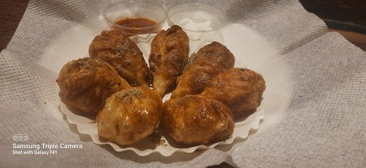 Moms kitchen fast-food Restaurant