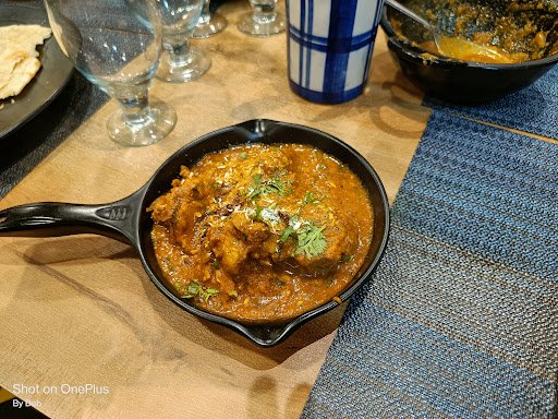 THE CALCUTTA CANTEEN