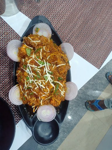 Kitchen kaveri restaurant with cabin