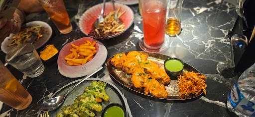 De Aura - Global Dining and Bar