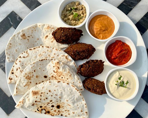 Jaipur Modern - Store & Kitchen