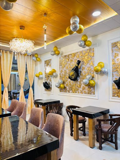 Luxuria Cafe and restaurant (Farrukhabad)