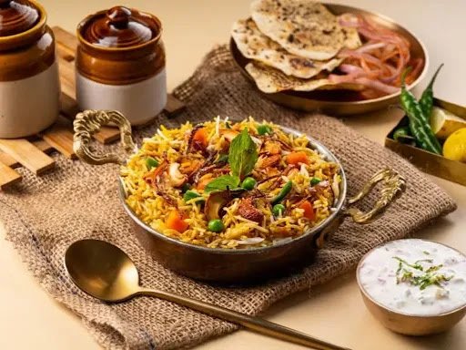 The Food Court (Luxuria) Restaurant