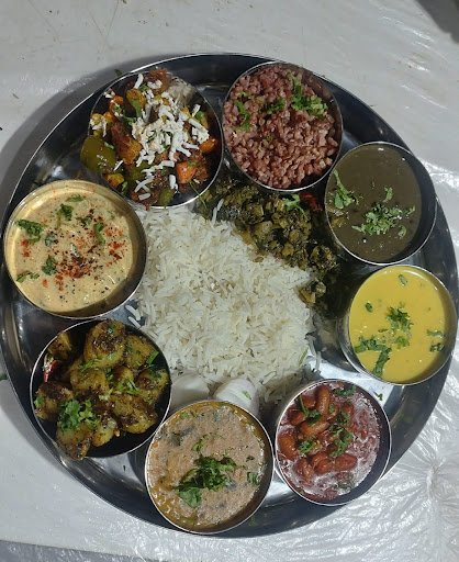 THE MISTY MORNING CAFE ( pure vegetarian & pahadi food)