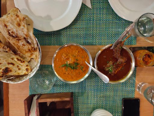 Devicos Restaurant & D Lounge Bar