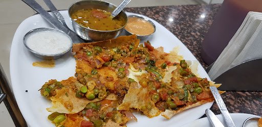 Big Ben Mithai, Fast Food And Hotel