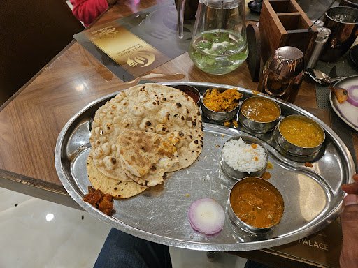 Sri Udupi Food Palace ಶ್ರೀ ಉಡುಪಿ ಫುಡ್ ಪ್ಯಾಲೇಸ್