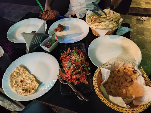 rock onn sky lounge Kitchen & Bar