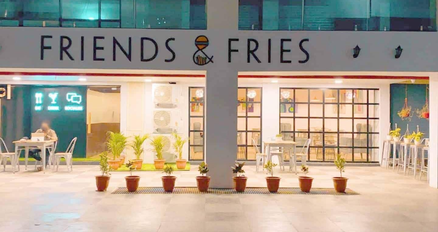 friends fries cafe 1