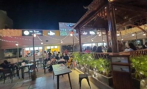 highway 10 food court jamnagar family hangout destination