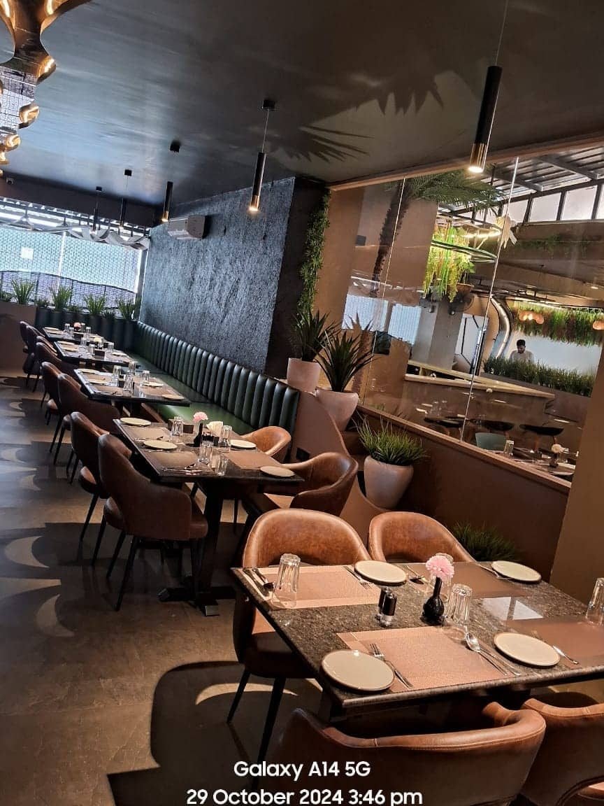 leaf restaurant by toshani avk college road daavanagere