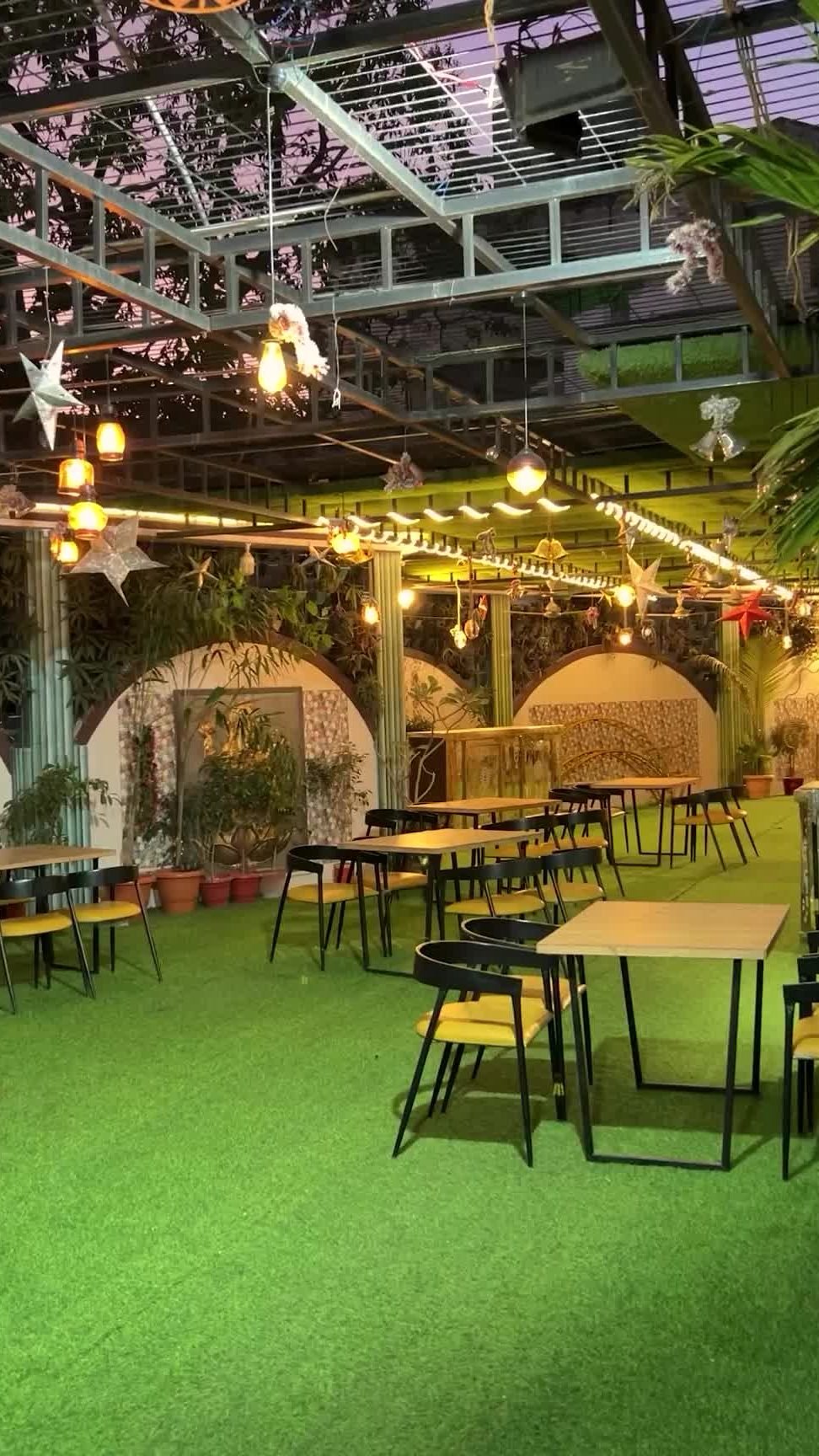 manyavar the royal kitchen luxury cafe fine dining restaurant in bhagalpur