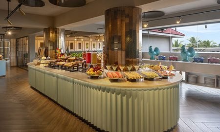 mello restaurant grand mercure goa 1