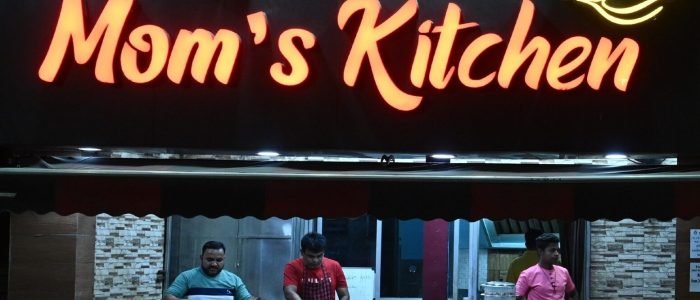 moms kitchen fast food restaurant