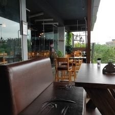 new woodys multicusine restaurant