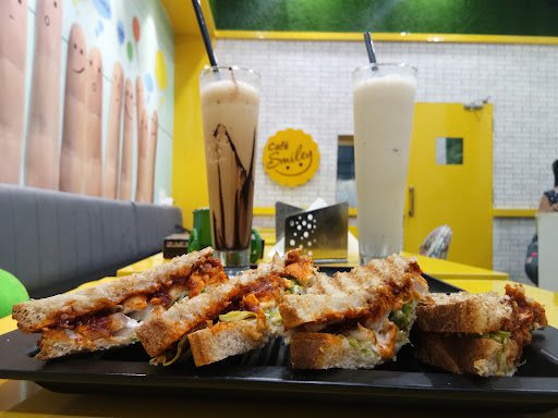 CAFE SMILEY 2.0 - The Family Restaurant | Best cafe and Restaurant in Faridabad l Unlimited Buffet