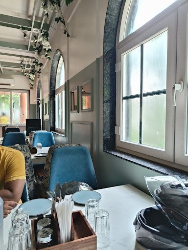 Gorakhpur Club Family Restaurant