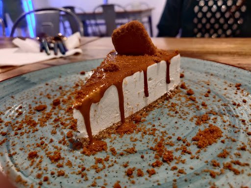 Friends & Fries Cafe