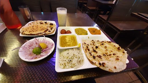 Anand Restaurant And Banquet