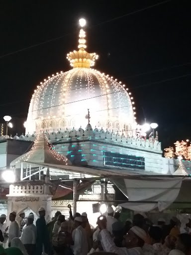 Taj Fried Chicken Lazeez Biryani